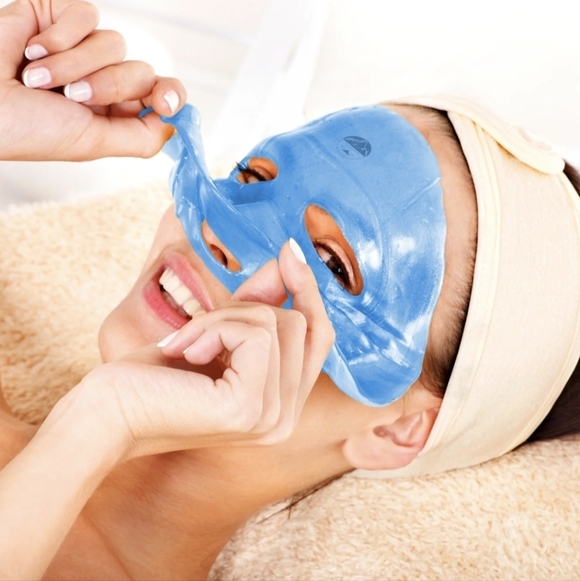 Below Zero Glacier Ice Age-Defying Face Pad Mask